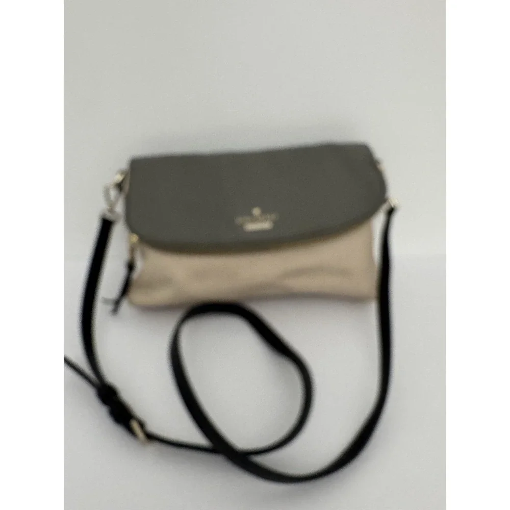 Kate Spade‎ New York creme/black purse w/ shoulder strap RN0102760 used